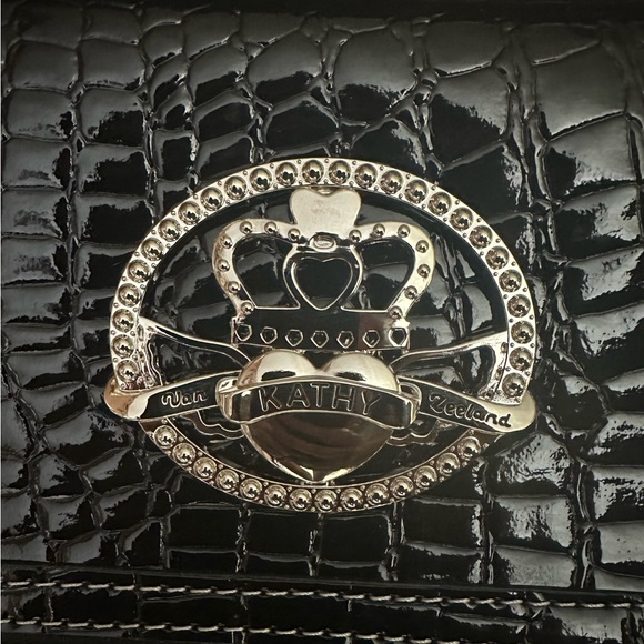 BRAND NEW Kathy Van Zeeland Croco PVC Designer Rolling Luggage. Pink inside. - Picture 6 of 8